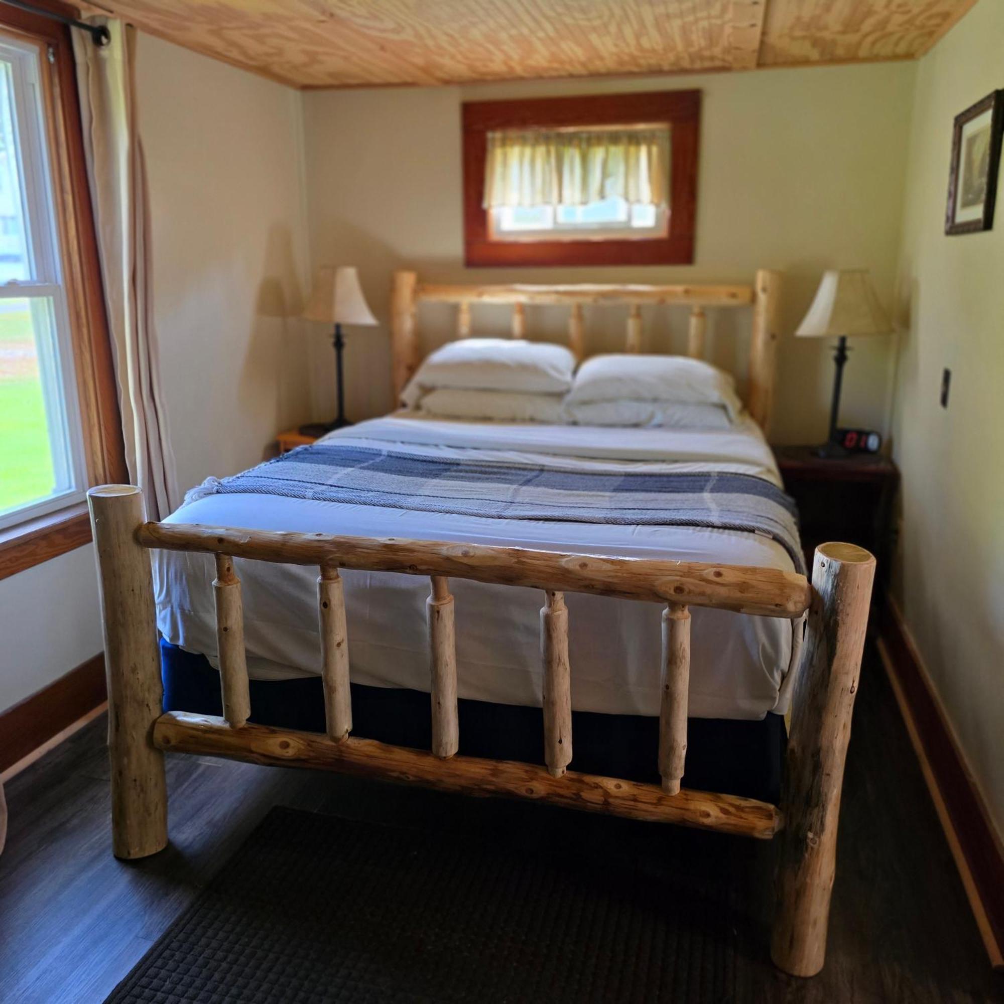 Paddler'S Rest Lakeside Cabins And Motel Long Lake Quarto foto